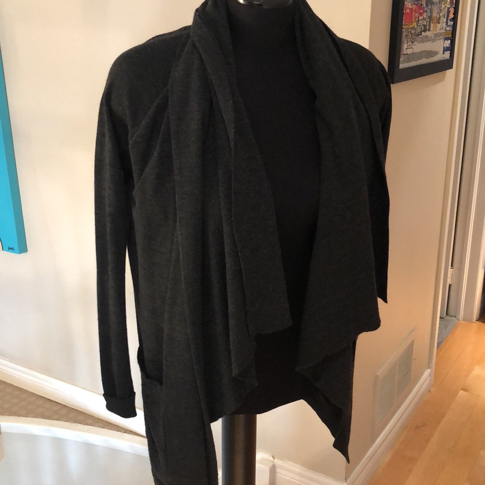 Cardigan - Picture 6 of 9